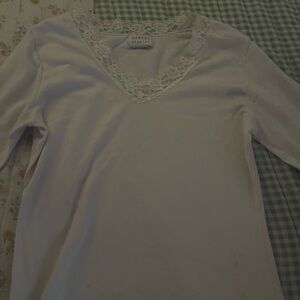 Laced v neck long sleeve